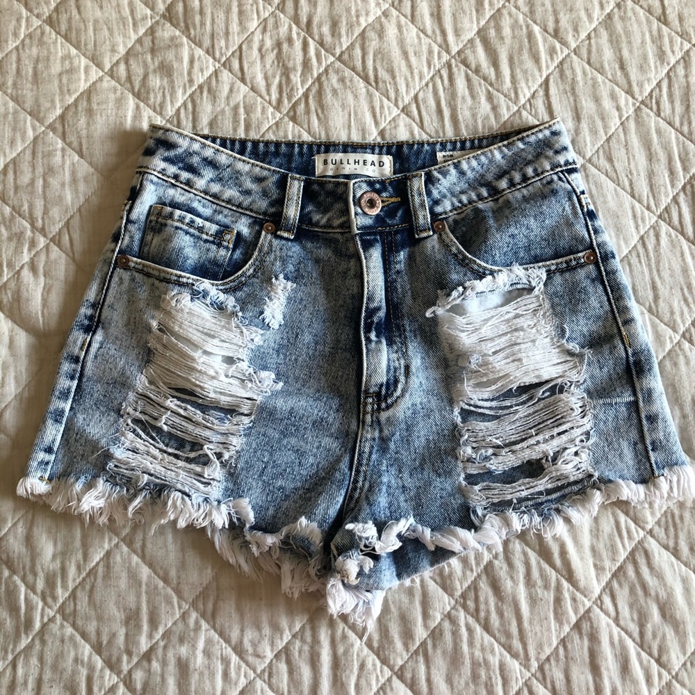 Pacsun (Bullhead) Distressed Mom shorts
